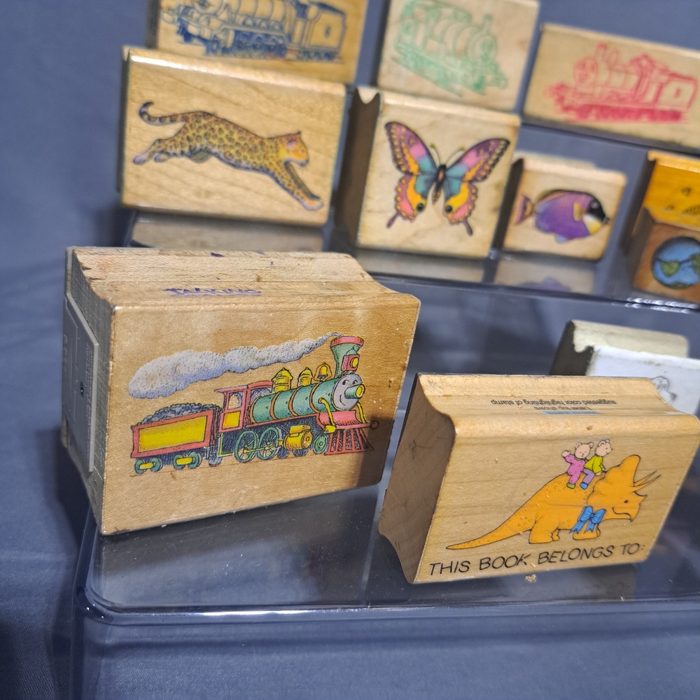 VTG Lot Of 14 Wooden Rubber Stamps Thomas Train Wildlife Animals Kids Clifford - Picture 4 of 6